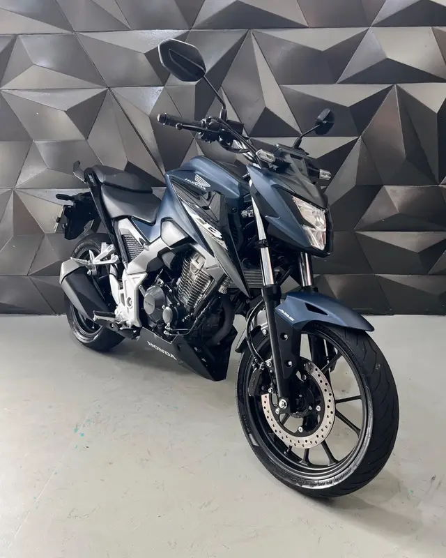 Moto Honda CB 300F Twister 2025 (ABS)