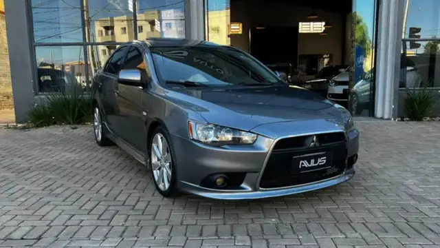 Carro Mitsubishi Lancer 2012 2.0 16V