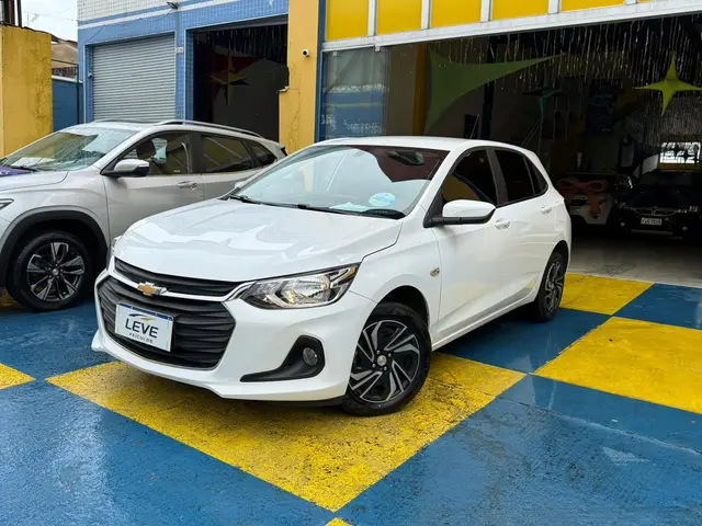 Carro Chevrolet Onix 2025 LT 1.0 Turbo