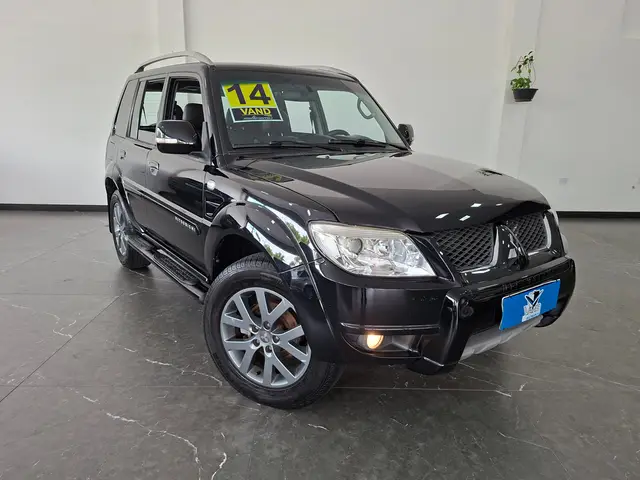 Carro Mitsubishi Pajero TR4 2014 2.0 16V 4x2 (Flex)