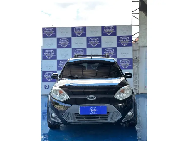Carro Ford Fiesta Hatch 2014 SE Rocam 1.6 (Flex)