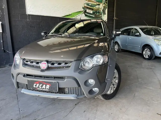 Carro Fiat Weekend 2015 Adventure 1.8 E.torQ Dualogic (Flex)