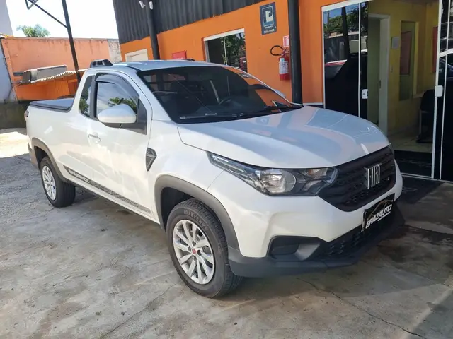 Carro Fiat Strada 2023 Endurance 1.4 Cabine Plus (Flex)