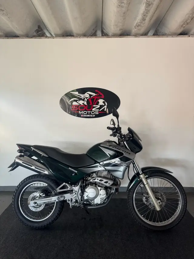 Moto Honda NX 4 Falcon 2005 400