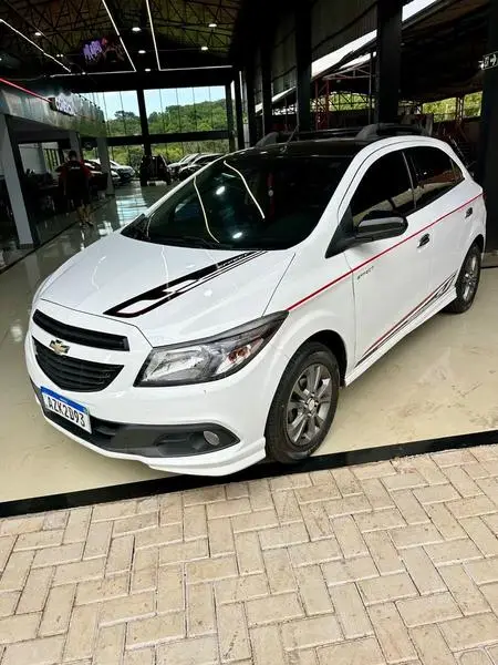 Carro Chevrolet Onix 2015 1.4 Effect SPE/4