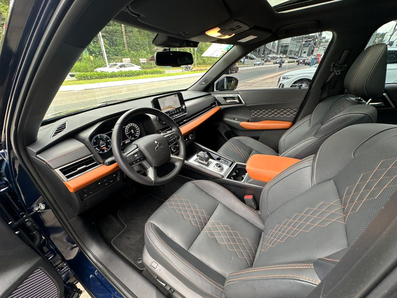 mitsubishi outlander signature phev