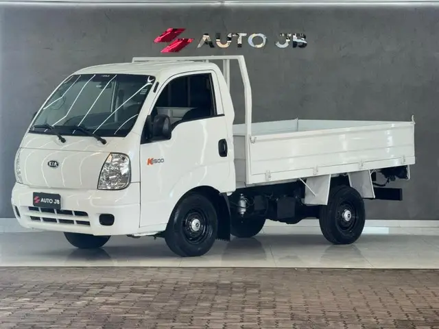 Carro Kia Bongo 2012 2.5 DLX 4X2 c simples RD com carroceria