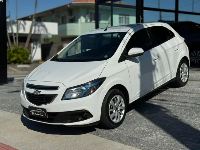 Carro Chevrolet Onix 2015 1.0 LT SPE/4