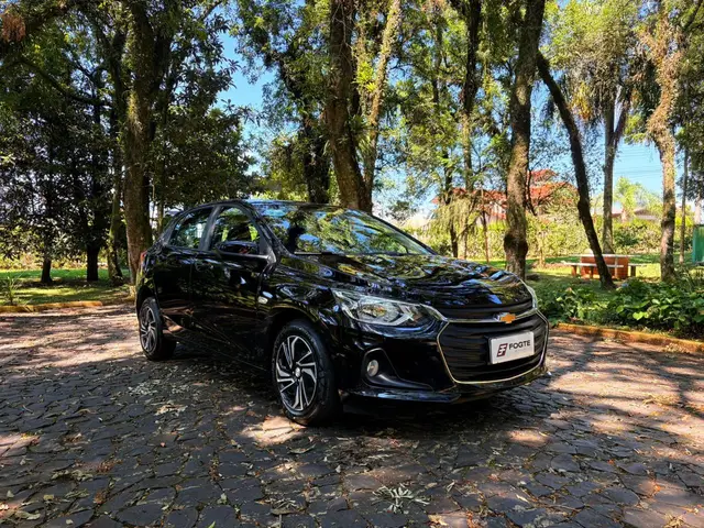 Carro Chevrolet Onix 2025 LT 1.0