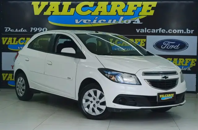 Carro Chevrolet Onix 2014 1.4 LT SPE/4