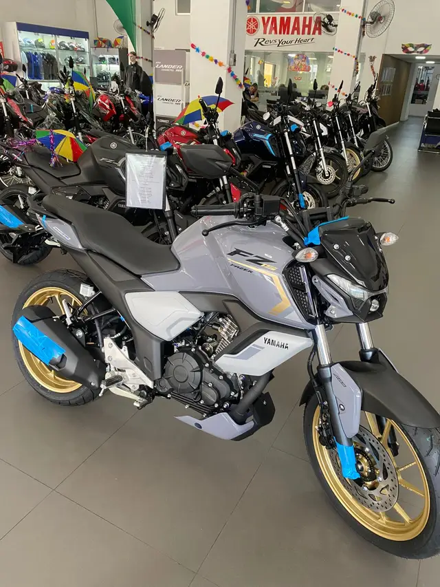Moto Yamaha Fazer FZ15 2026 Connected