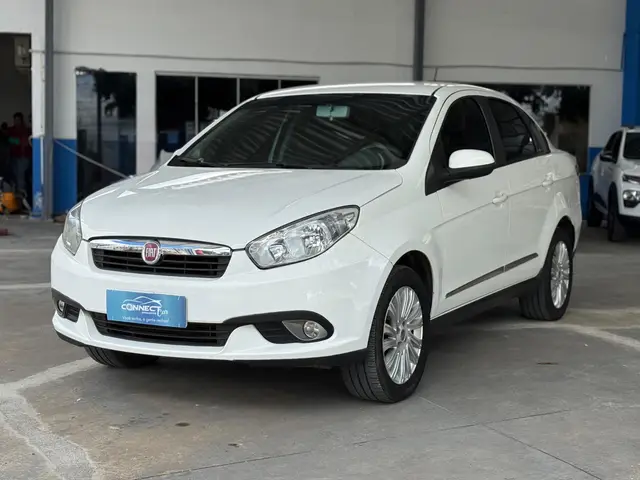 Carro Fiat Grand Siena 2015 ESSENCE ITALIA 1.6 Flex 16V