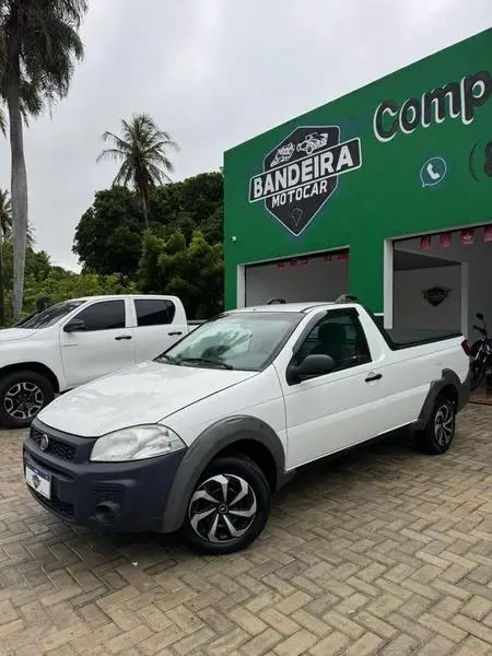 Carro Fiat Strada 2014 Working 1.4 (Flex)