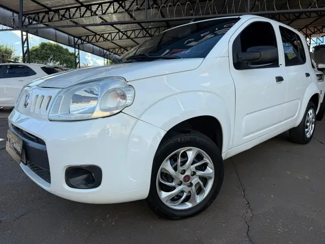Carro Fiat Uno 2014 Vivace 1.0 8V (Flex) 4p