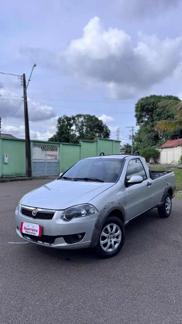 Carro Fiat Strada 2013 Trekking 1.6 16V (Flex)