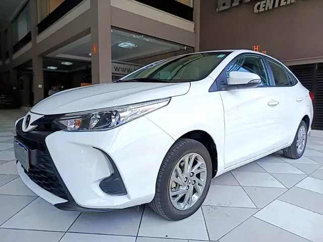 Carro Toyota Yaris Sedan 2025 XS 1.5 (Flex) (Aut)
