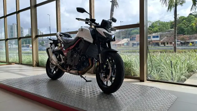 Moto Honda Hornet 2026 750