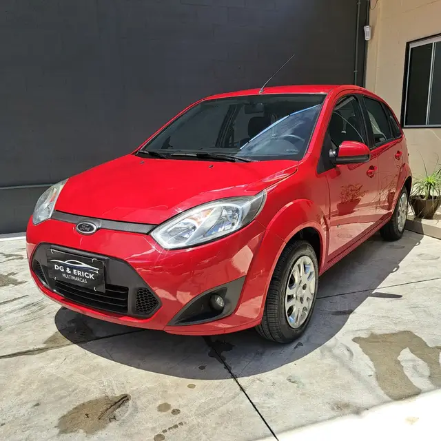 Carro Ford Fiesta Hatch 2014 SE Plus 1.6 RoCam (Flex)
