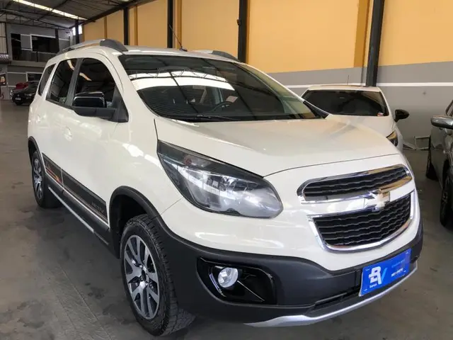 Carro Chevrolet Spin 2016 Activ 1.8 (Flex)