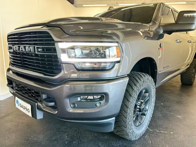 Carro Ram 2500 2024 Laramie Night Edition 6.7 4X4