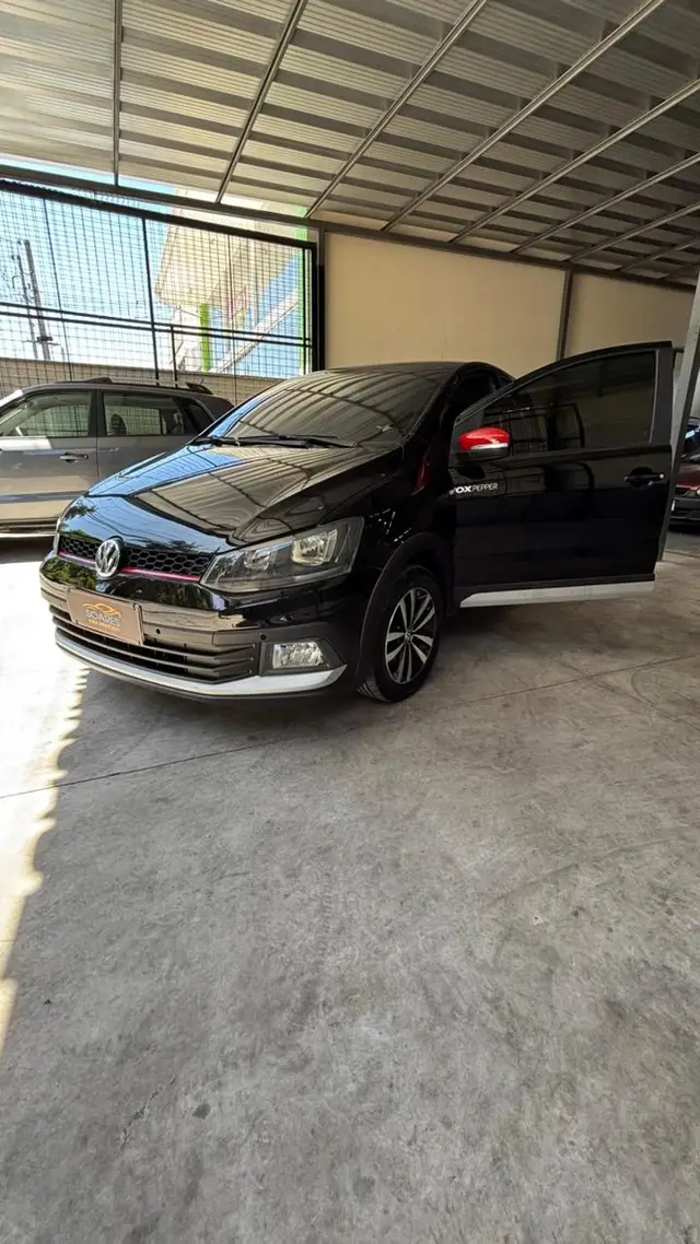 Carro Volkswagen Fox 2016 1.6 16v MSI Pepper (Flex)