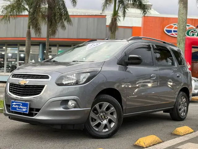 Carro Chevrolet Spin 2018 Advantage 5S 1.8 (Flex) (Aut)