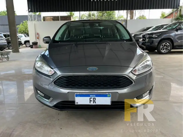 Carro Ford Focus Sedan 2018 SE 2.0 PowerShift