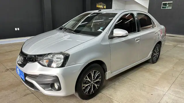 Carro Toyota Etios Sedan 2019 Platinum 1.5 (Aut) (Flex)