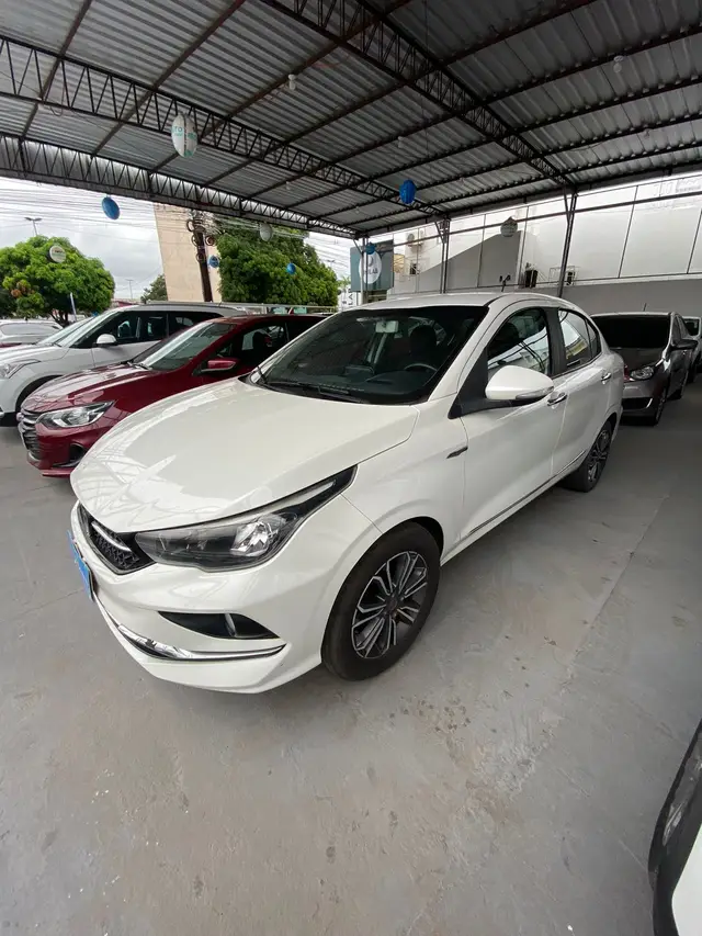 Carro Fiat Cronos 2019 1.8 Precision E.Torq AT6 (Flex)