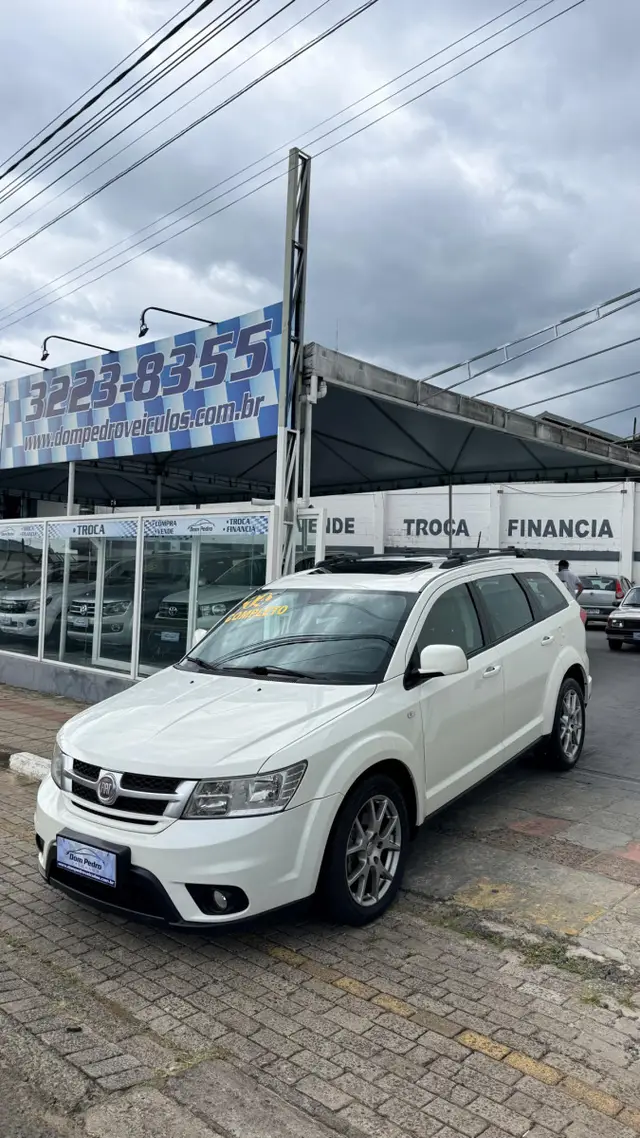 Carro Fiat Freemont 2014 2.4 16V Precision (Aut)