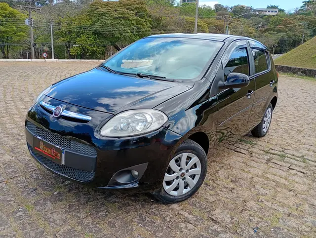 Carro Fiat Palio 2013 Attractive 1.0 8V (Flex)