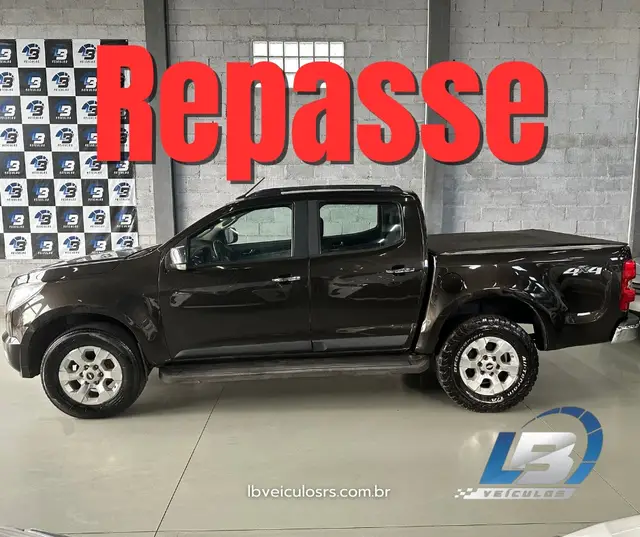 Carro Chevrolet S10 Cabine Dupla 2016 Pick-Up LTZ 2.5 Flex 4x4 CD