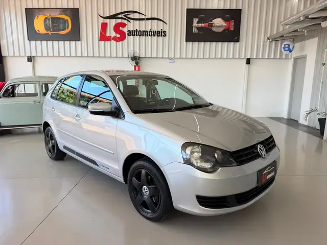 Carro Volkswagen Polo 2014 Hatch 1.6 VHT Total Flex