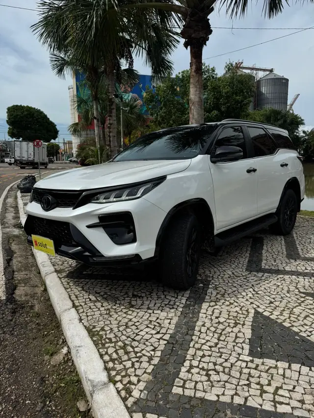 Carro Toyota SW4 2022 GR-S 2.8 AT