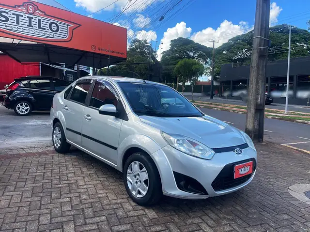 Carro Ford Fiesta Sedan 2012 1.0 Rocam (Flex)