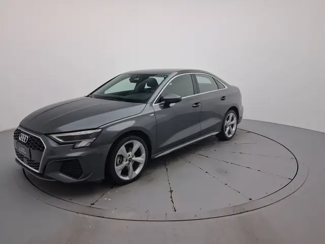 Carro Audi A3 2024 S-Line 2.0 TFSI S-Tron.(Híb.)