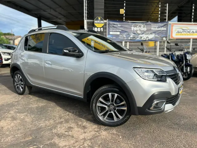 Carro Renault Stepway 2023 Iconic 1.6 16V SCe (Flex) (Aut)