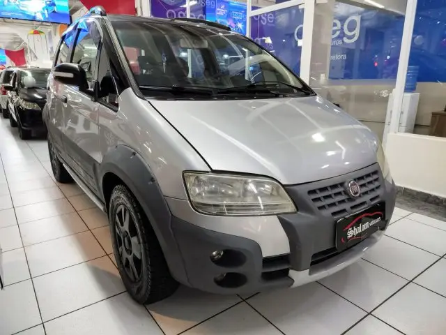 Carro Fiat Idea 2010 Adventure 1.8 (Flex)