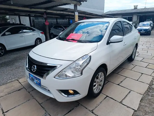 Carro Nissan Versa 2016 1.6 16V SL (Flex)