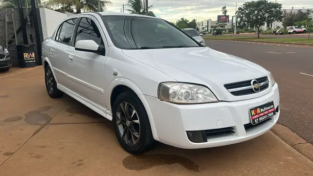 Carro Chevrolet Astra Sedan 2011 Advantage 2.0 (Flex)