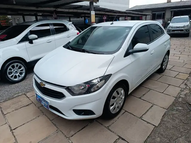 Carro Chevrolet Onix 2018 1.4 LT SPE/4 (Aut)