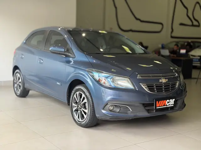Carro Chevrolet Onix 2014 1.4 LTZ SPE/4 (Aut)