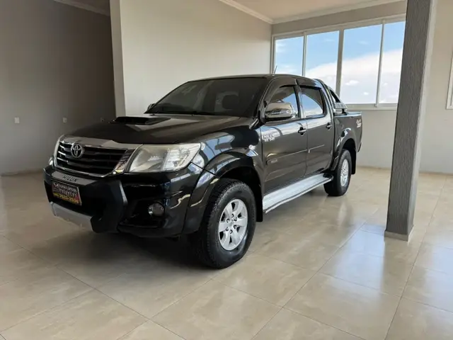 Carro Toyota Hilux Cabine Dupla 2014 Hilux 3.0 TDI 4x4 CD SRV (Aut)