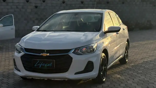 Carro Chevrolet Onix Plus 2022 1.0 LT (Flex)