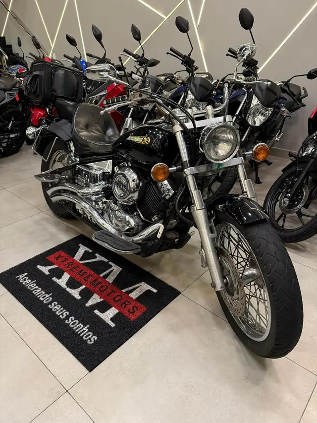 Moto Yamaha XVS 650 2005 Drag Star