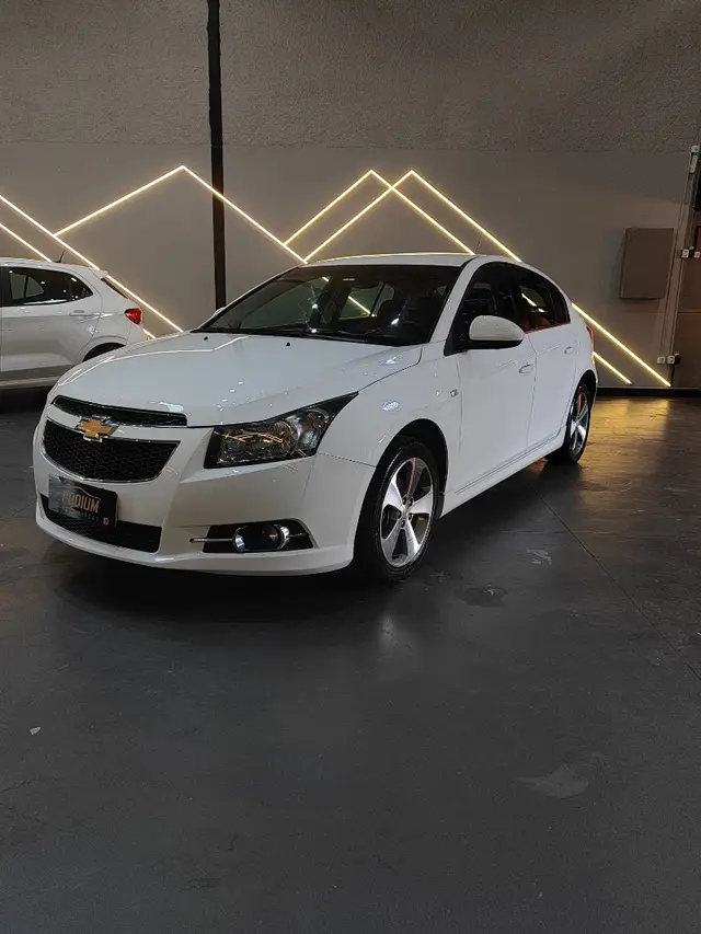Carro Chevrolet Cruze Sport6 2013 LT 1.8 16V Ecotec (Flex)