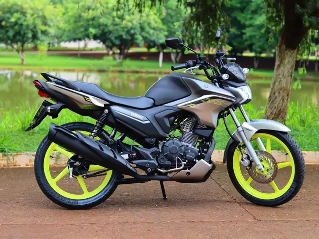Moto Yamaha YBR 150 Factor 2025 DX