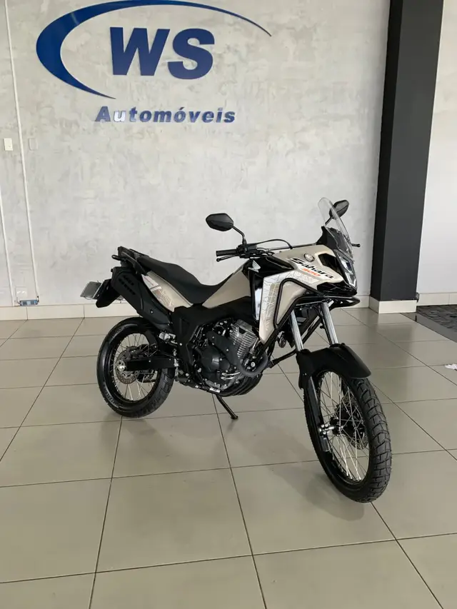 Moto Honda XRE Sahara 300 2026 Adventure