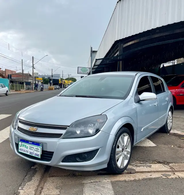 Carro Chevrolet Vectra GT 2011 2.0 8V (Flex)