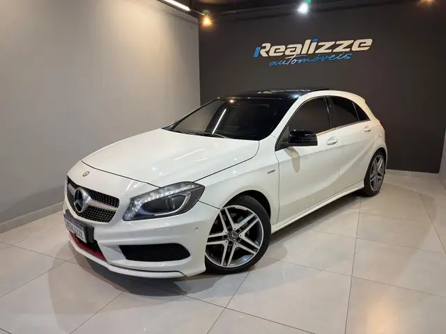 Carro Mercedes-Benz Classe CLA 2014 CLA 200 1st Edition DCT